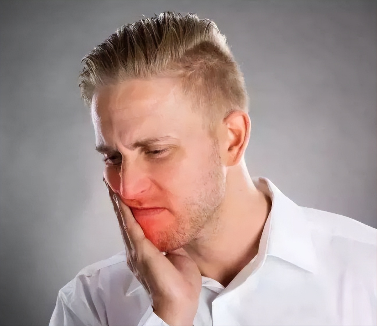 怎么快速缓解口腔溃疡的痛苦,嘴里长口腔溃疡怎么治好得快