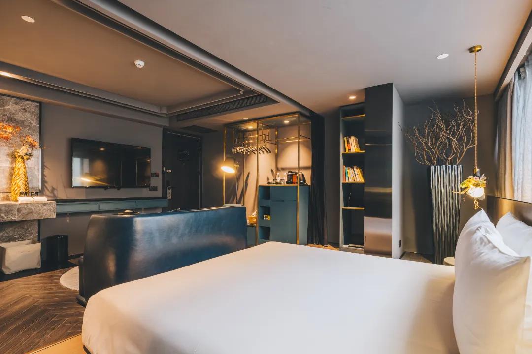 魔都“戏精”酒店，睡进莎士比亚的笔下看沉浸式神剧SleepNoMore