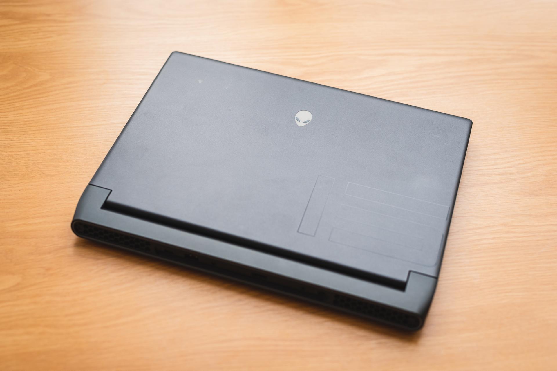 顶级游戏本rog和外星人谁更强,同等价位游戏本买rog还是外星人