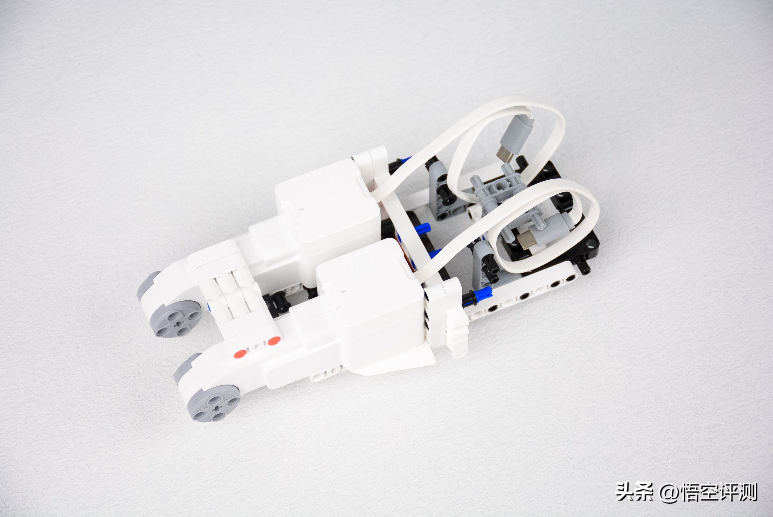 积木可编程机器人,ONEBOT积木平衡机器人2代