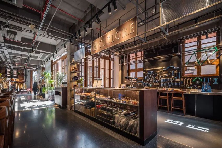 骑行爱好者第一辆自行车,现实中有人花4000买自行车吗