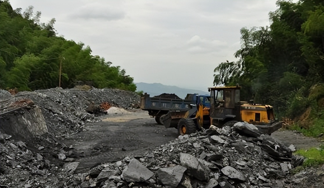 黑龙江发现石墨烯矿,黑龙江省双鸭山市发现超大石墨矿