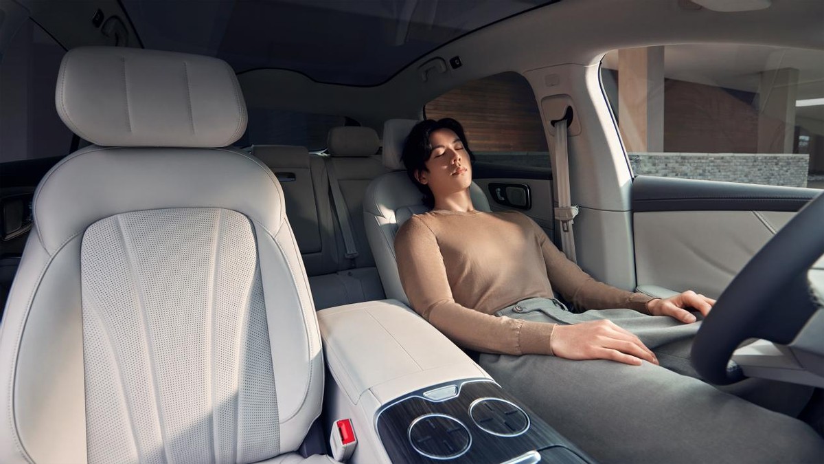 电动轿车市场猛将:飞凡F7正式上市,豪华科技与舒适性并存