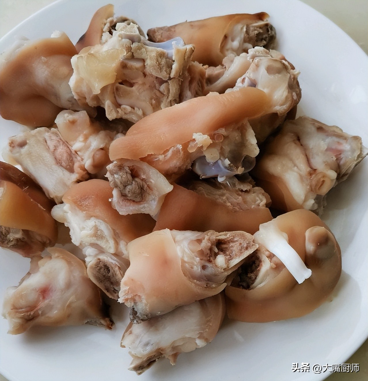 买猪蹄如何分辨前蹄和后蹄逻辑题,猪蹄买前蹄好还是后蹄好怎么区分