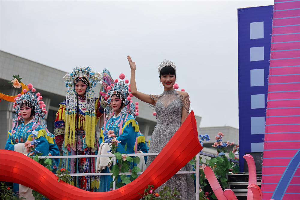 绿色中国行走进大美南阳直播,绿色中国行走进明月山乌兰图雅