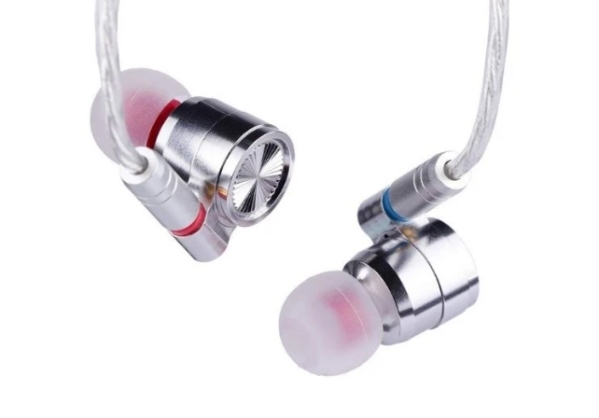 小米有线耳机对比苹果有线耳机,如何选择音质超好的有线耳机