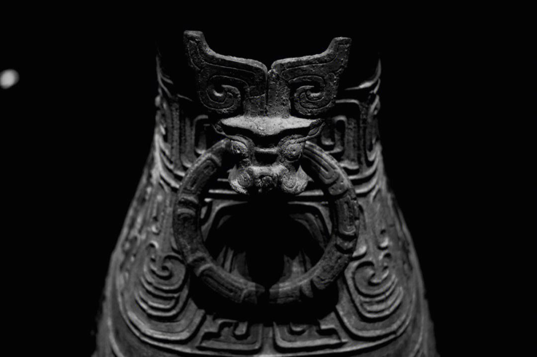 周原出土青铜器10册重20公斤,周原遗址出土青铜器铭文写了什么