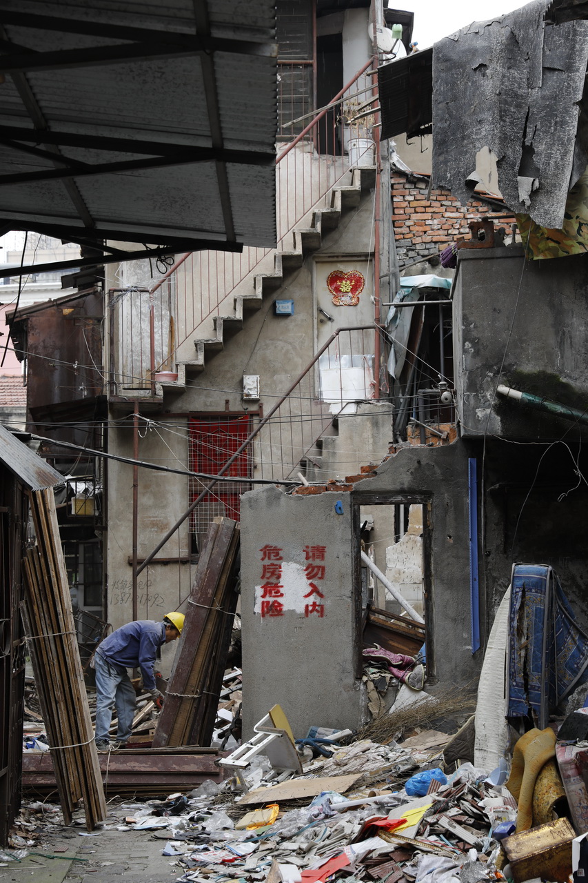 轮回系列之31：开发中的汉*交口**易街片