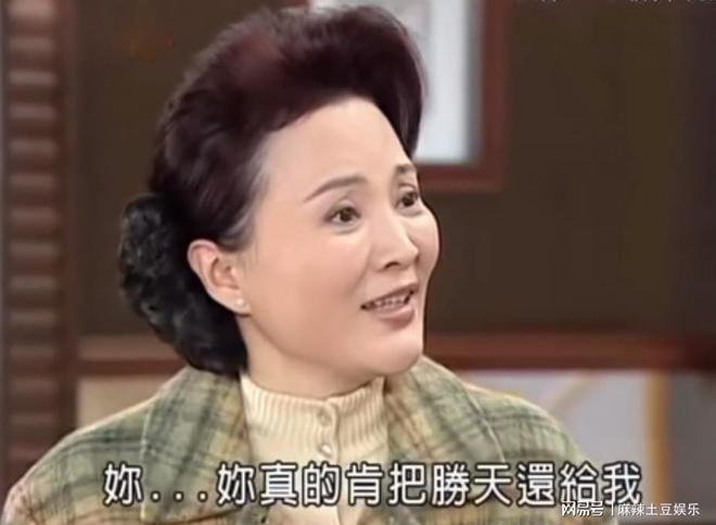 性格内向不爱说话有错吗文案,害羞腼腆内向不爱说话的小女生