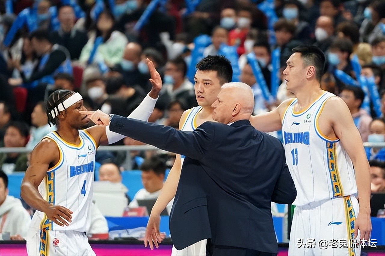 名记称湖人休赛期可能找新主教练,名记爆料湖人悍将