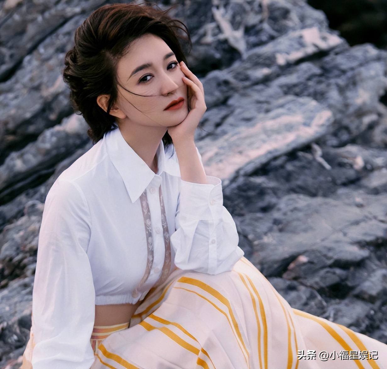 长相苦命相五位女星,天生富贵相的十位女星