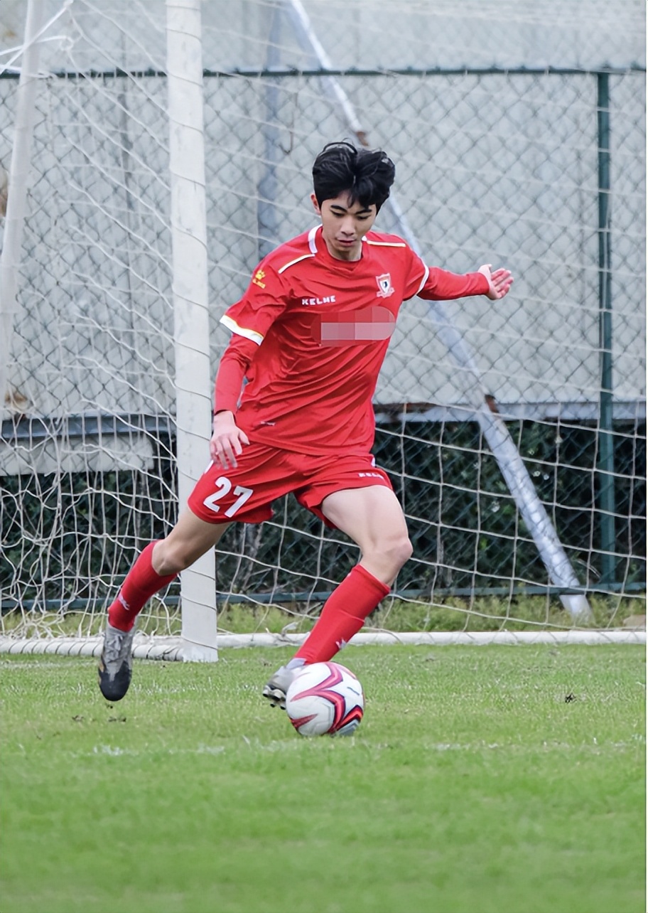 杭州一男生“一脚踢进同济大学”，从小喜欢足球，家长教育很成功