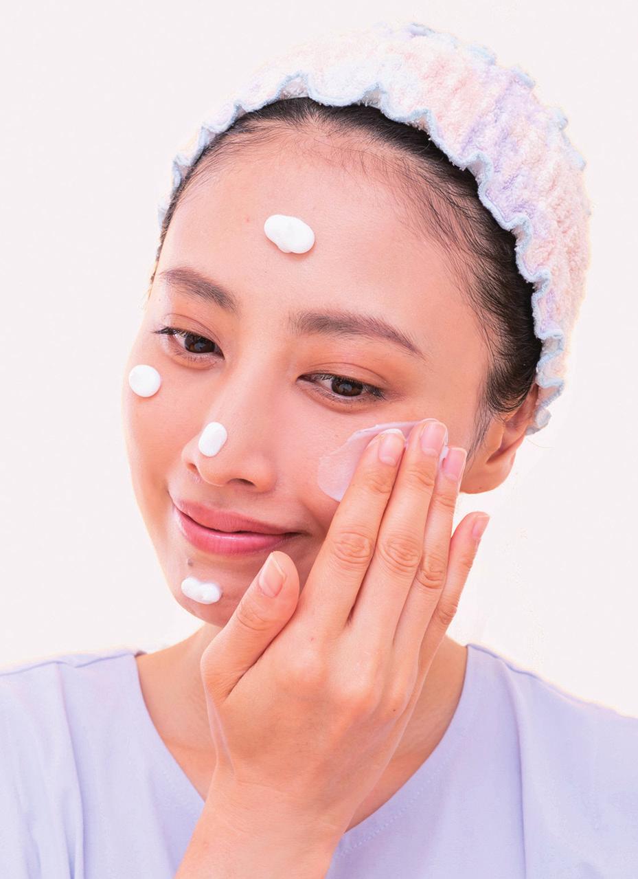 深层清洁脸部角质毛孔污垢,每天坚持热敷几分钟深层毛孔清洁