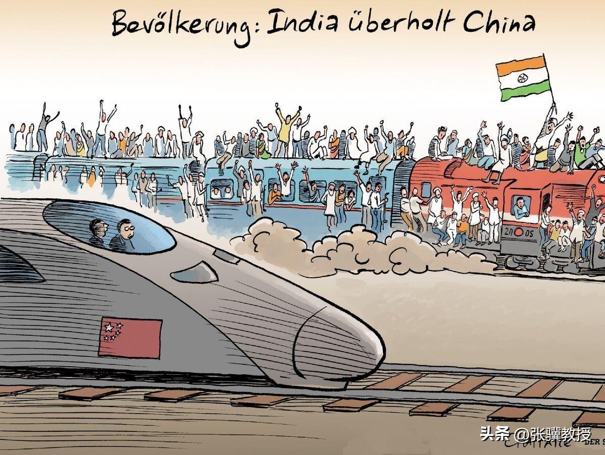 印度火车突然脱轨曝光,印度火车脱轨倒塌