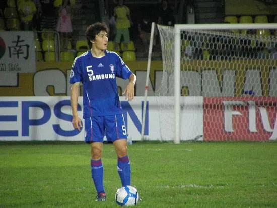 为什么中国男足输了韩国还能晋级,中国足球和韩国足球的差距有多大