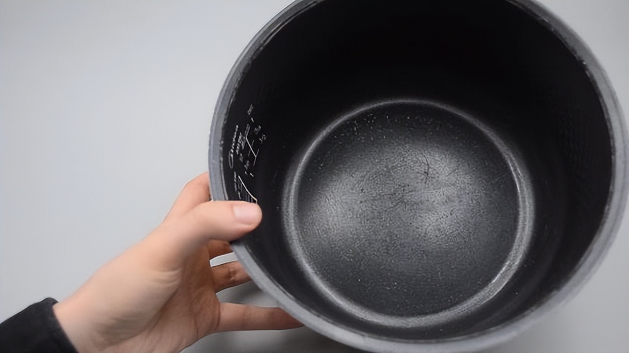 电饭煲贵的和便宜的什么区别,电饭煲贵的和便宜的有什么区别