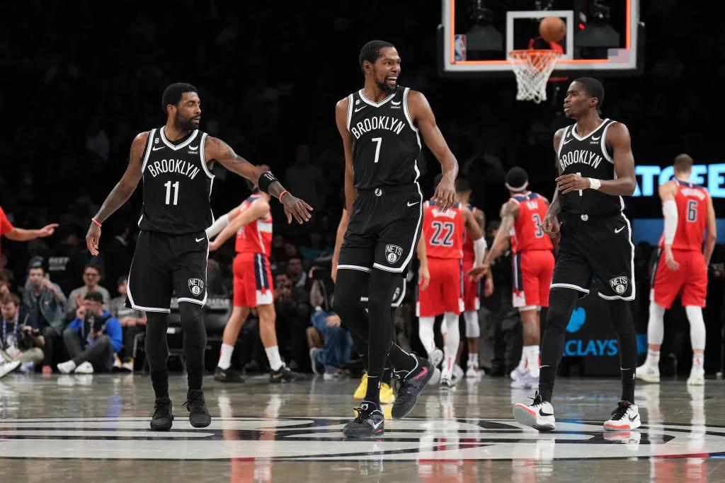 欧文入选nba全明星,欧文杜兰特威少全明星