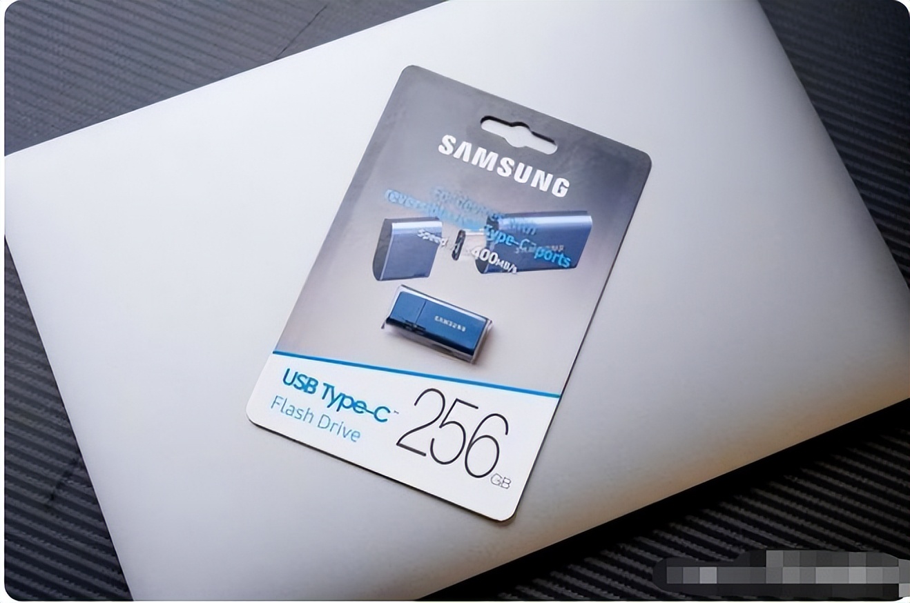 雪铁龙凡尔赛c5x专用u盘,400mb每秒的u盘