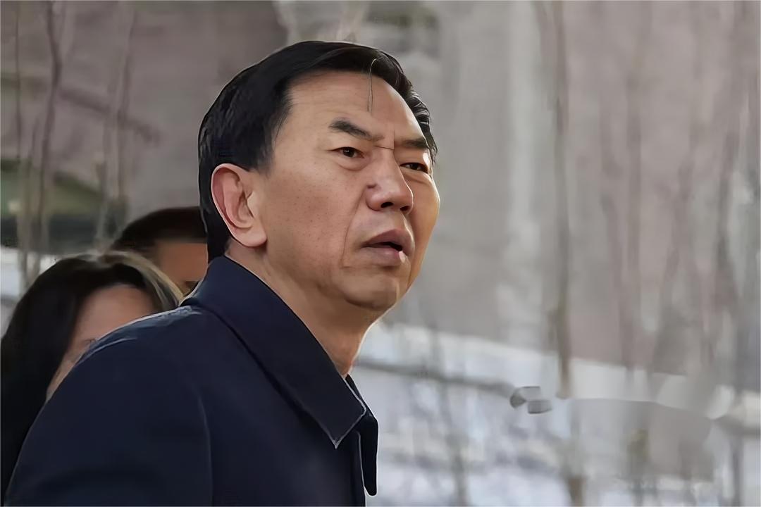 “你做不了就换人！”“疯子市长”耿彦波发怒，市民拍手称快