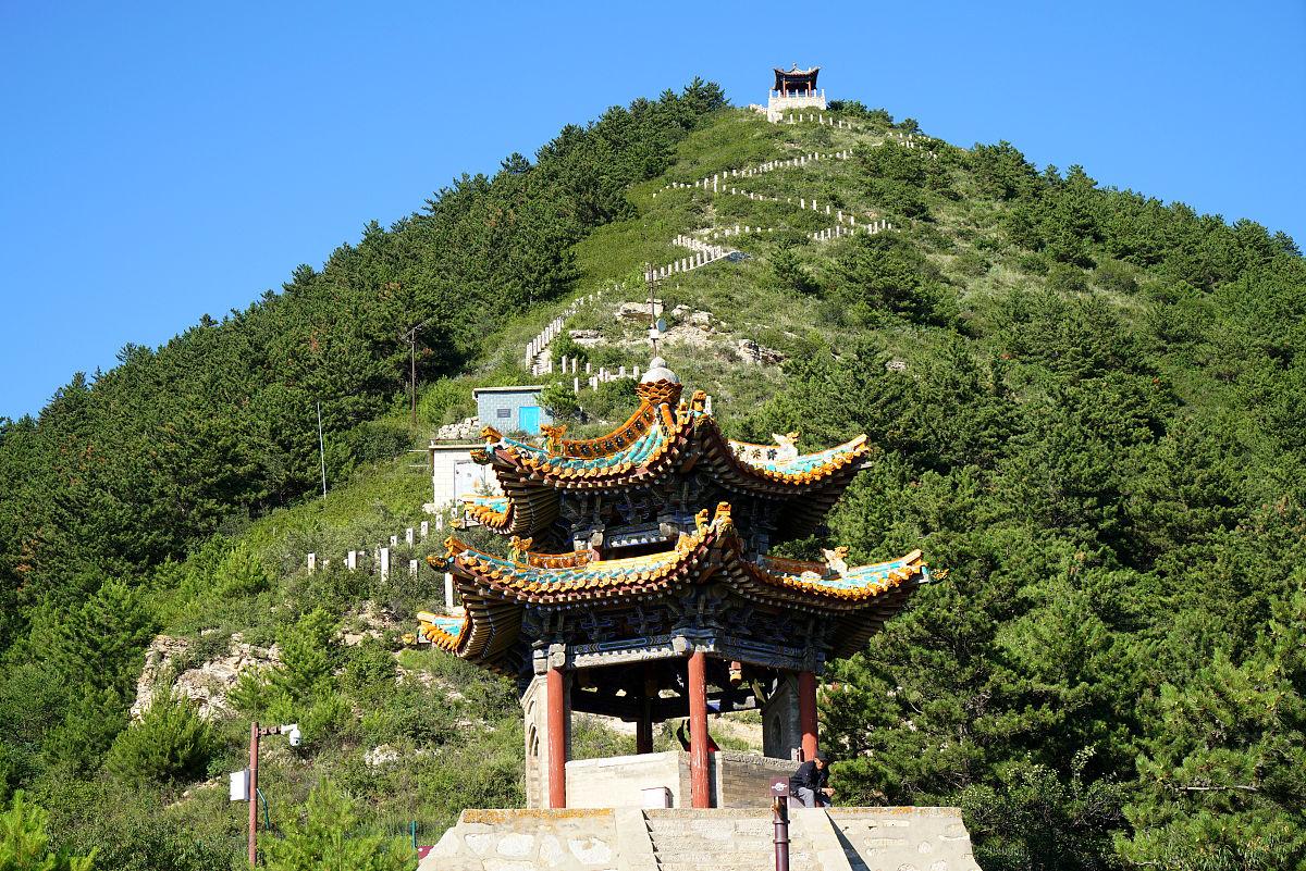 山西大同恒山，游客半山腰望见山下浓烟滚滚：全部游客紧急撤退