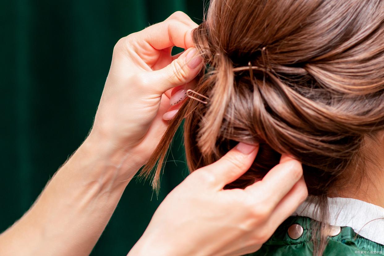 发尾打结粘连怎么办,接头发头发打结了怎么办