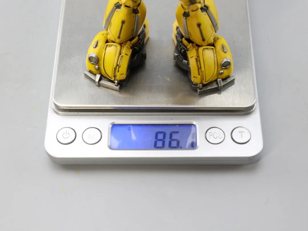 变形金刚塞伯坦大黄蜂开箱测评,大黄蜂变形金刚w8601测评