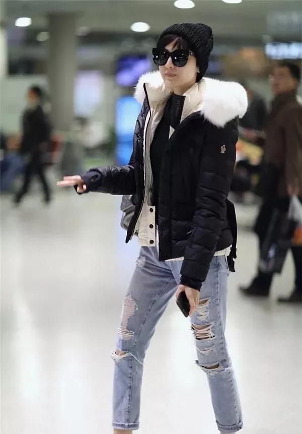 上万元加拿大鹅羽绒服网店仅售50,moncler经典款羽绒服