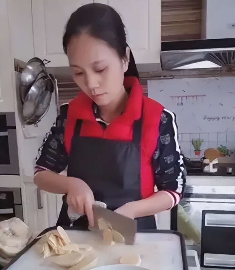 浙江女首富被判死缓,浙江女富豪判死刑