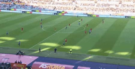 红色的战狼！穆里尼奥输球却自豪:断腿打封闭，他们是真男人！