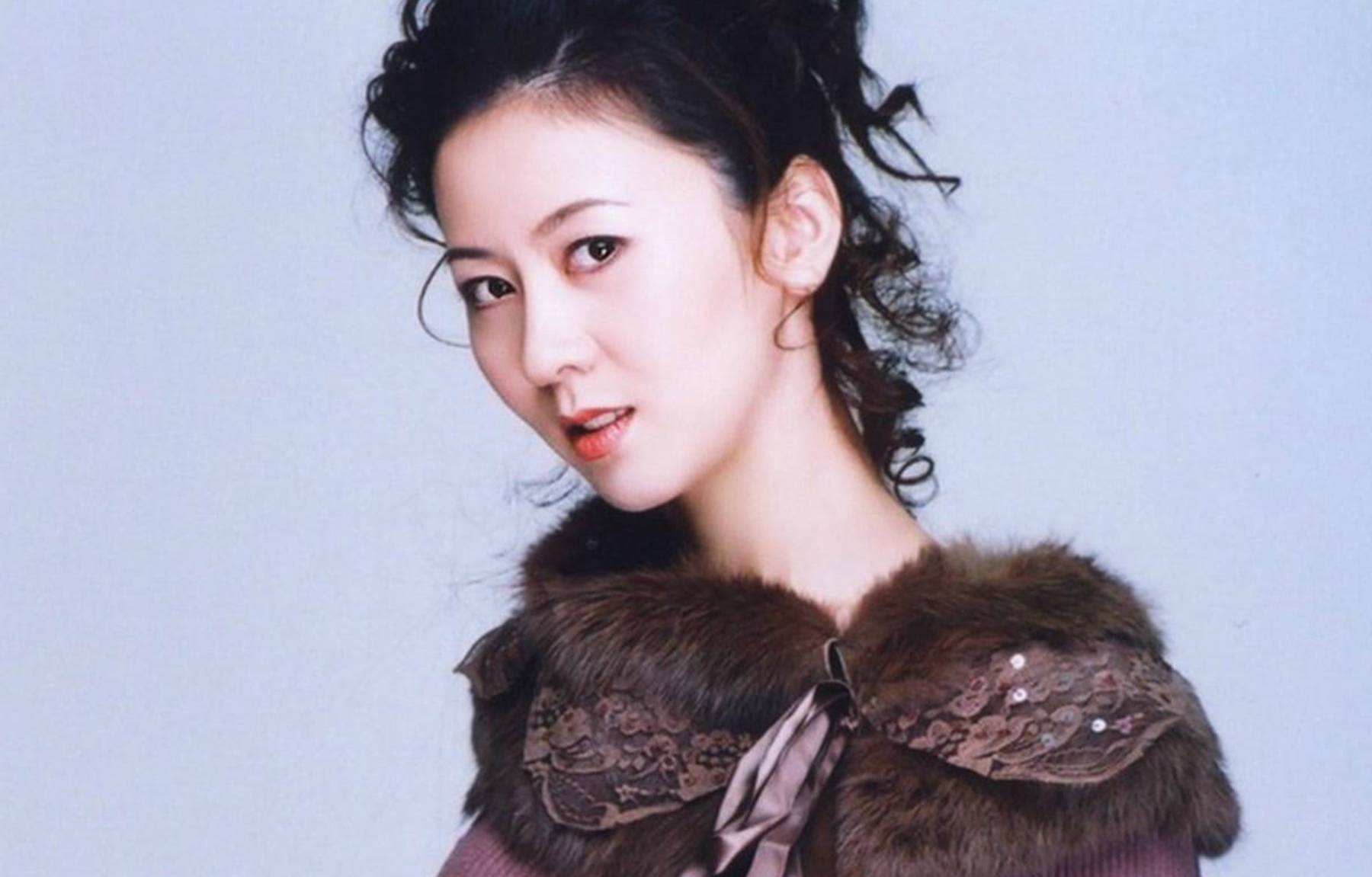 为艺术献身，被丈夫、父亲抛弃，汤加丽的人生有多悲惨？