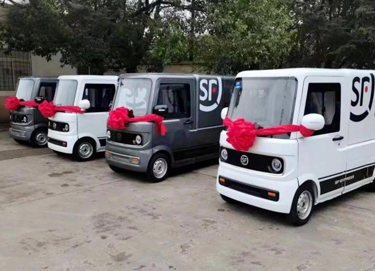 快递小哥的福音，顺丰委托奇瑞定制专属logo的“小蜜丰”快递车