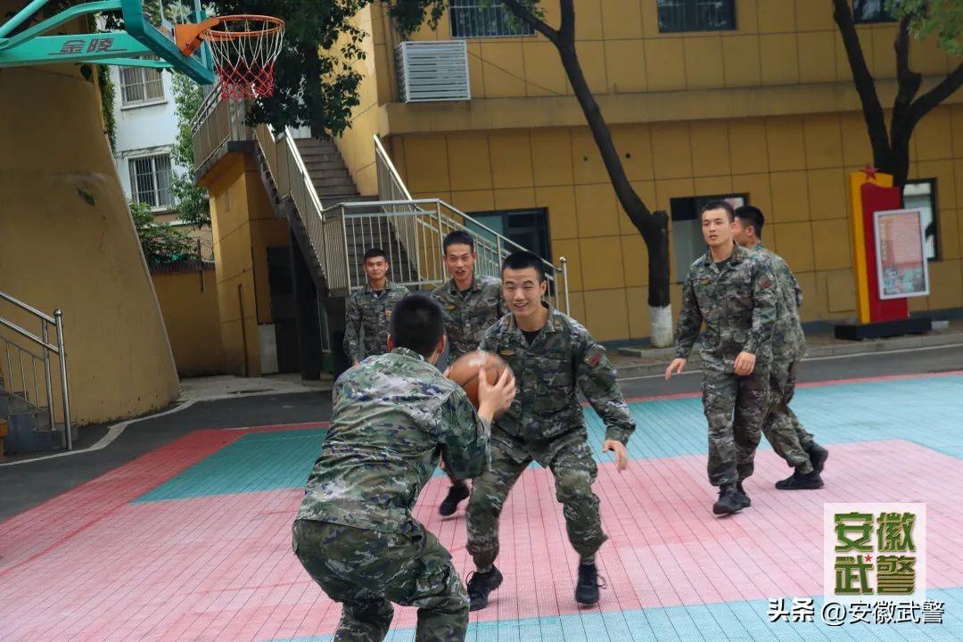 “叮”~官兵友爱“套餐”，请查收！