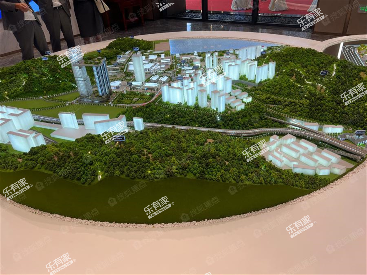 深圳伴山伴海别墅房价,伴山伴海广场样板房