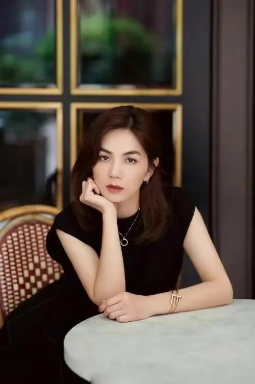 陈嘉桦ella乘风破浪歌曲恋人未满,浪姐陈嘉桦为什么能唱恋人未满