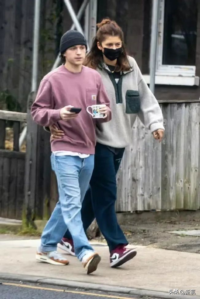 被全网嘲的时候也不退圈，是知道自己拿了爽文剧本会逆风翻盘吗？