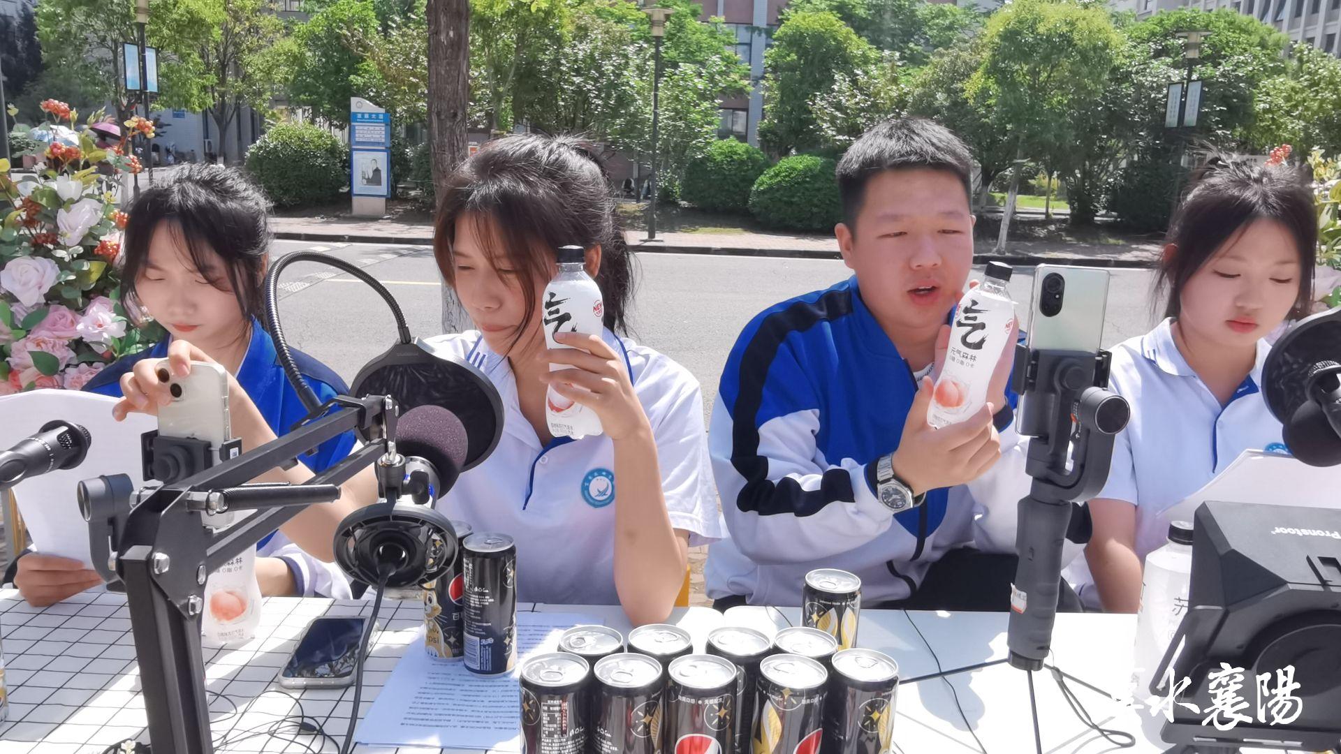 接轨市场！果浆画、版画印刷、直播带货......这所学校的新兴课程好就业