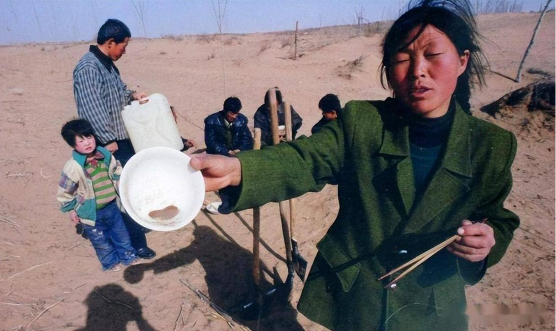 19岁女孩被父母逼迫嫁人第二集,19岁的女孩被迫嫁到荒漠