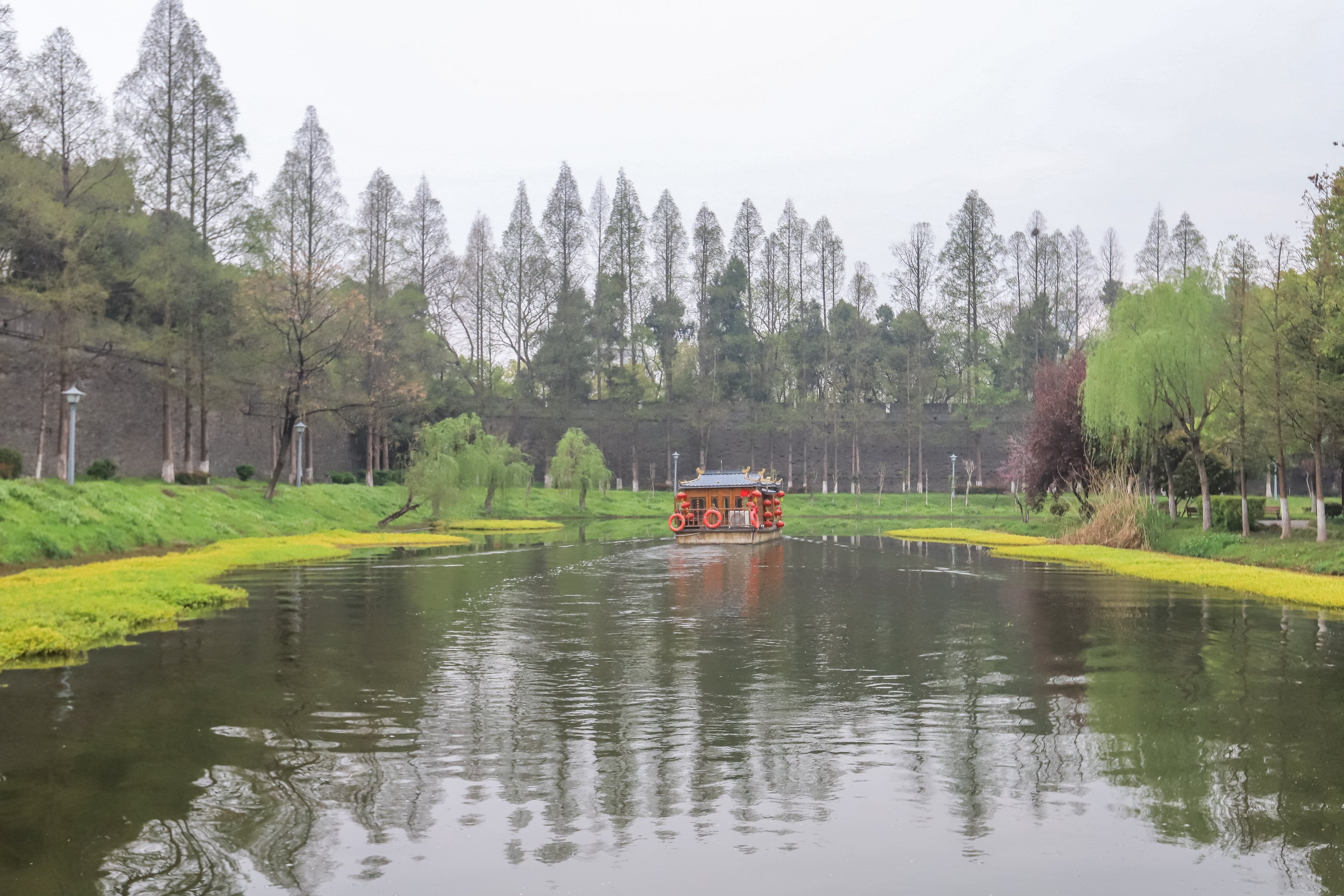 荆州古城墙的历史和照片,襄阳古城墙和荆州古城墙哪个完整
