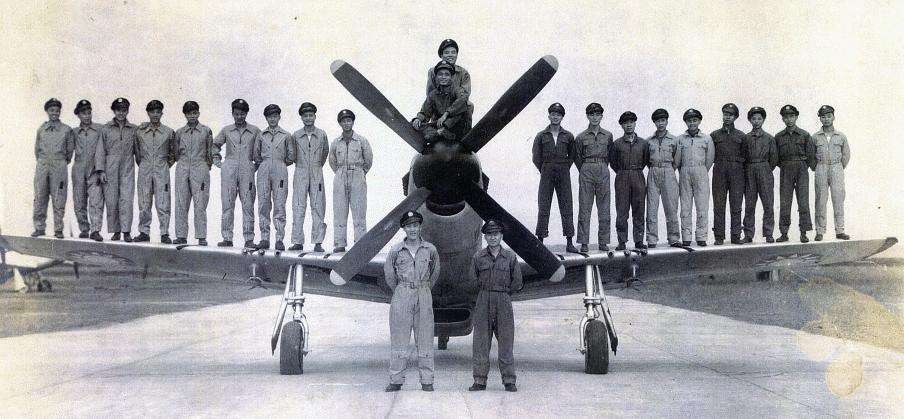 48年一国军军官被下令枪决，行刑前他拒绝下跪，高呼：毛主席万岁