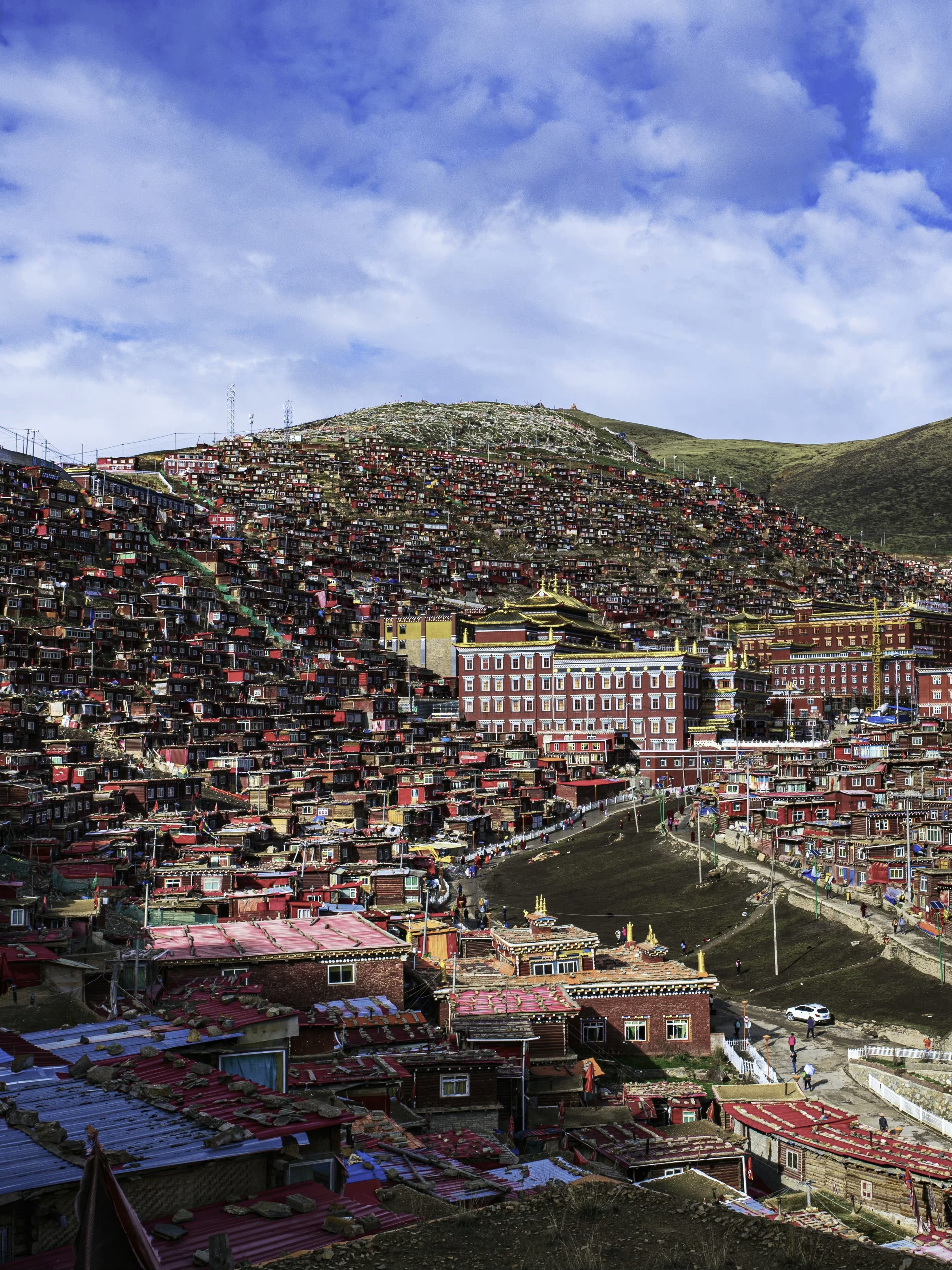 刚从重庆回来不知道讲的对不对,刚从西藏回来一点都不好玩