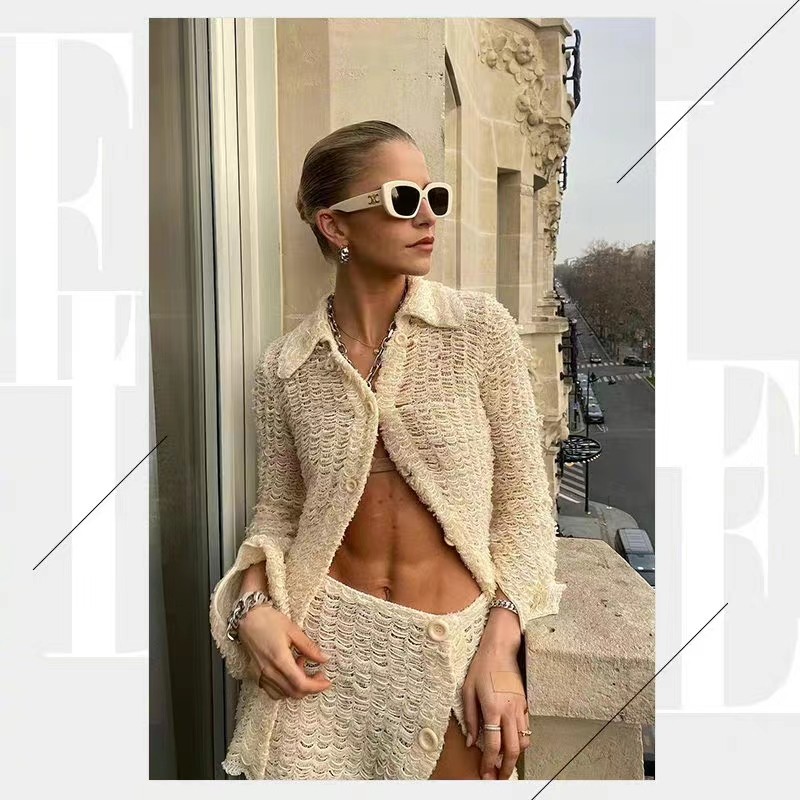 今年夏天不要规规矩矩的穿针织衫了！大胆的露肤穿，秒变性感辣妹