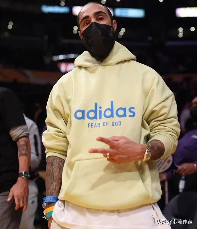 kanye穿visvim鞋,kanye为什么去adidas