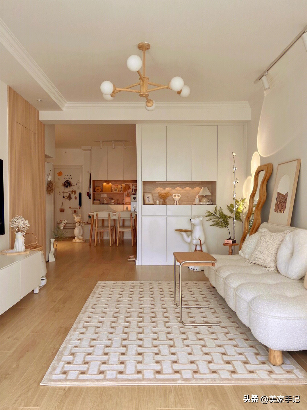 墙面只刷乳胶漆的装修风格,墙壁不刷乳胶漆做什么看着不单调