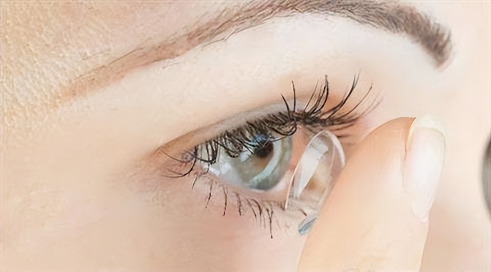 不小心戴着隐形眼镜过夜了怎么办,隐形眼镜日夜型可以佩戴过夜吗