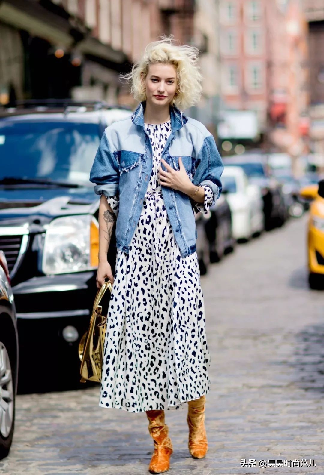 碎花裙怎么搭可以美一个秋天,碎花裙怎样搭配出时尚感好看
