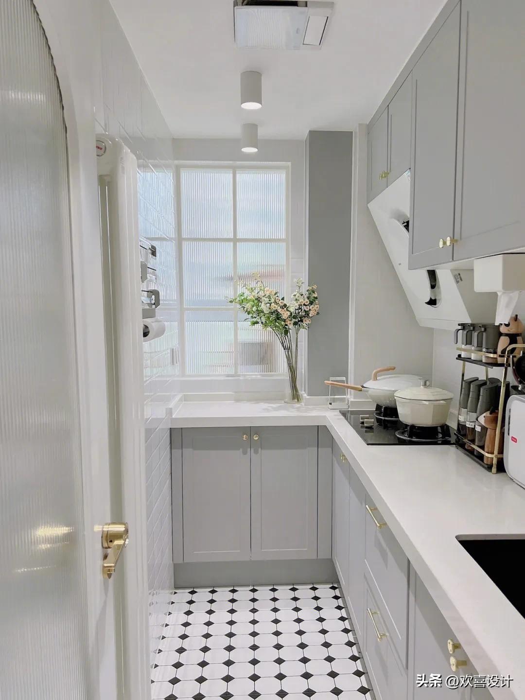 高颜值的厨房瓷砖铺设方案,30公分厨房装修效果图