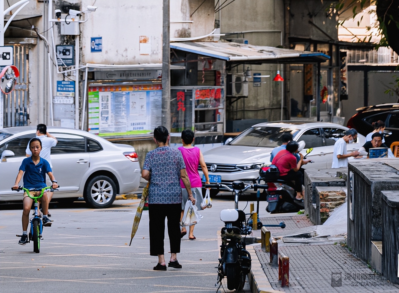 深莞交界处，一个城中村三代家庭的“人世间”