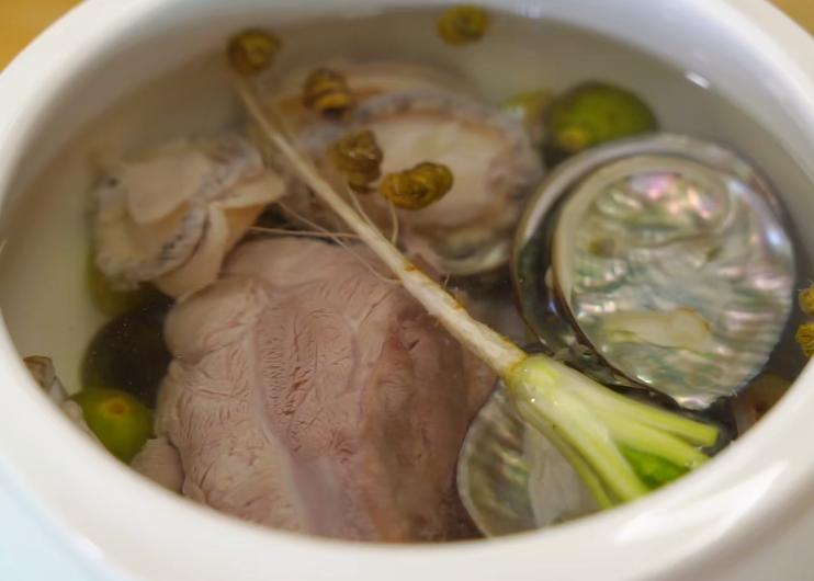 清燥润肺的六种汤水,喉咙干痒咳嗽有痰喝什么汤好