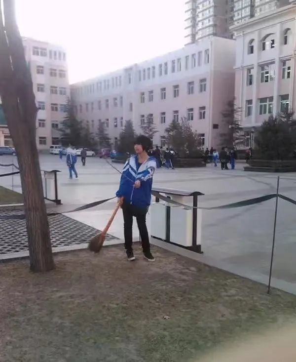 90后恐怖之夜：你有一条QQ留言