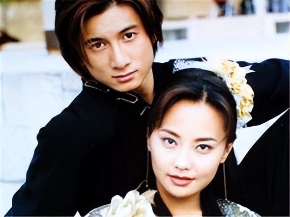 赵丽颖拍戏受伤视频,赵丽颖坠马受腰伤拍哪部戏